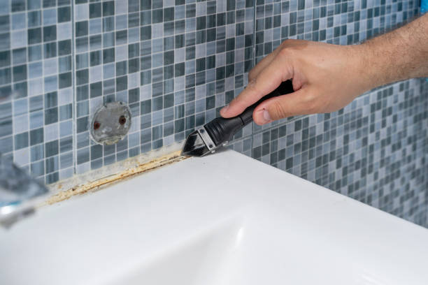 Best Water Damage Restoration  in Meiners Oaks, CA